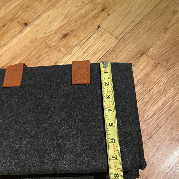 Brand New Felt handbag - Picture 9 of 10